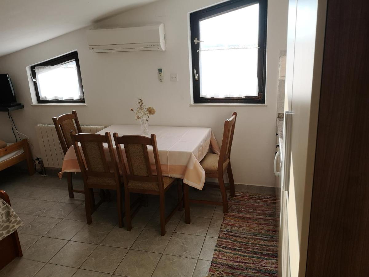 Nina Apartma Seline