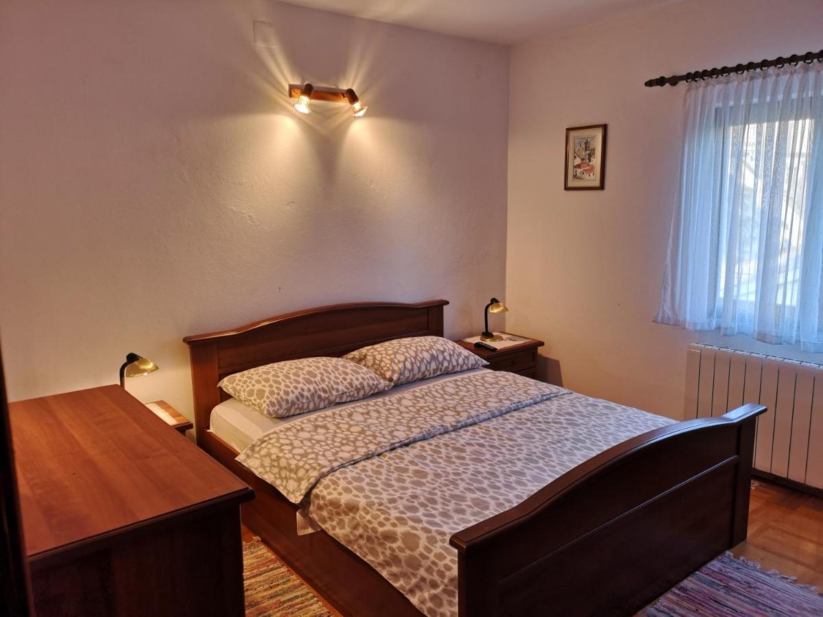 Nina Apartma