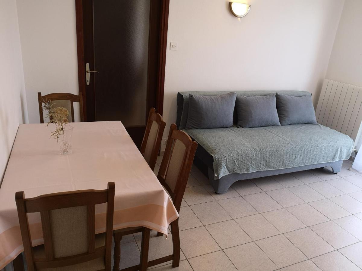 Nina Apartma Seline